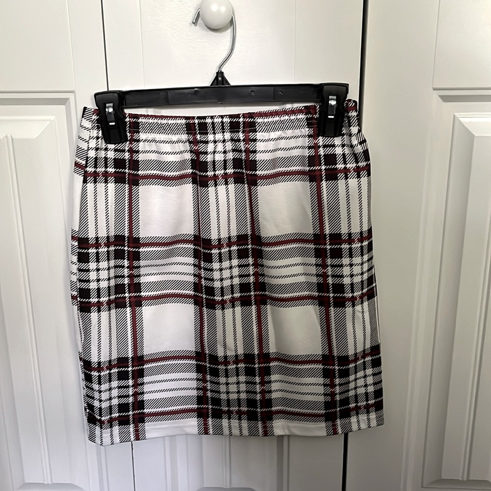 Maroon checkered  skirt